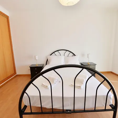 Townhouse Next To Falesia * Албуфейра