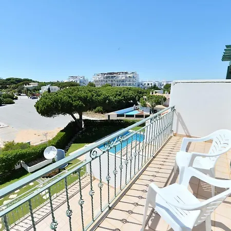 Townhouse Next To Falesia 度假居