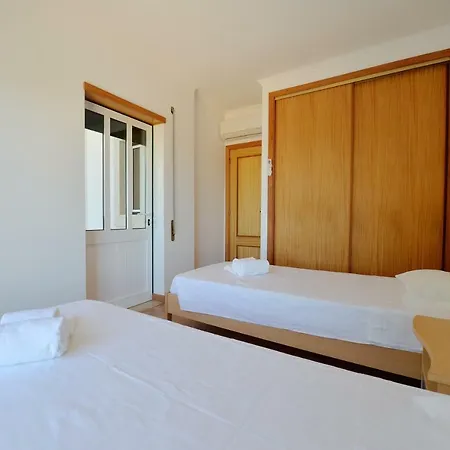 Townhouse Next To Falesia