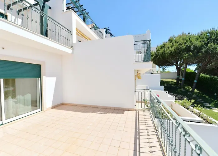 Townhouse Next To Falesia * Albufeira