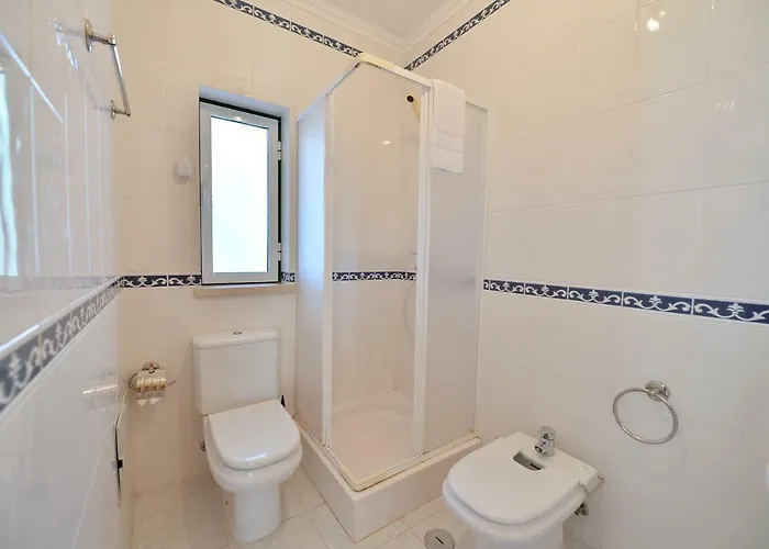 Townhouse Next To Falesia * Albufeira