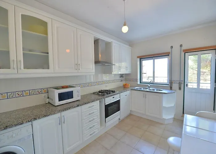 Townhouse Next To Falesia Albufeira